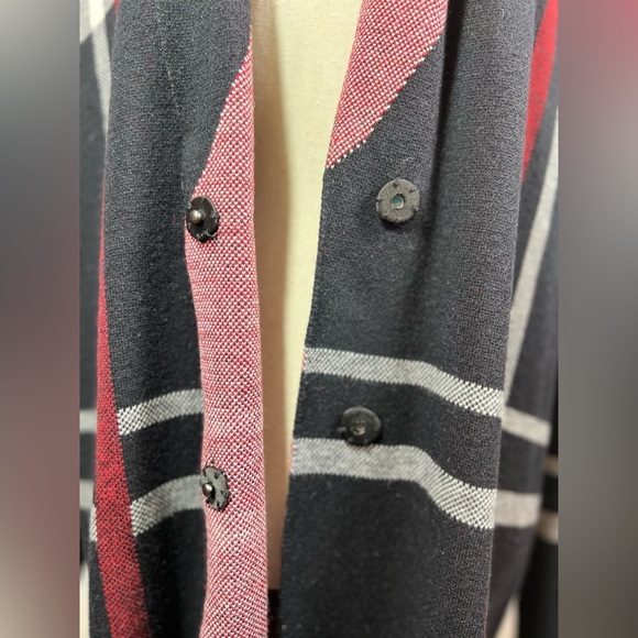 Charter Club Black and Red Plaid Cardigan Sweater Women’s Size L Snap Closure - Picture 8 of 9